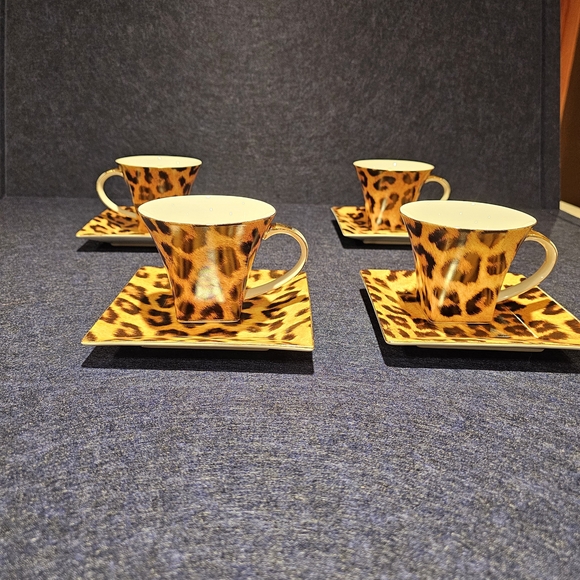 Serengeti Leopard Print Porcelain Collection